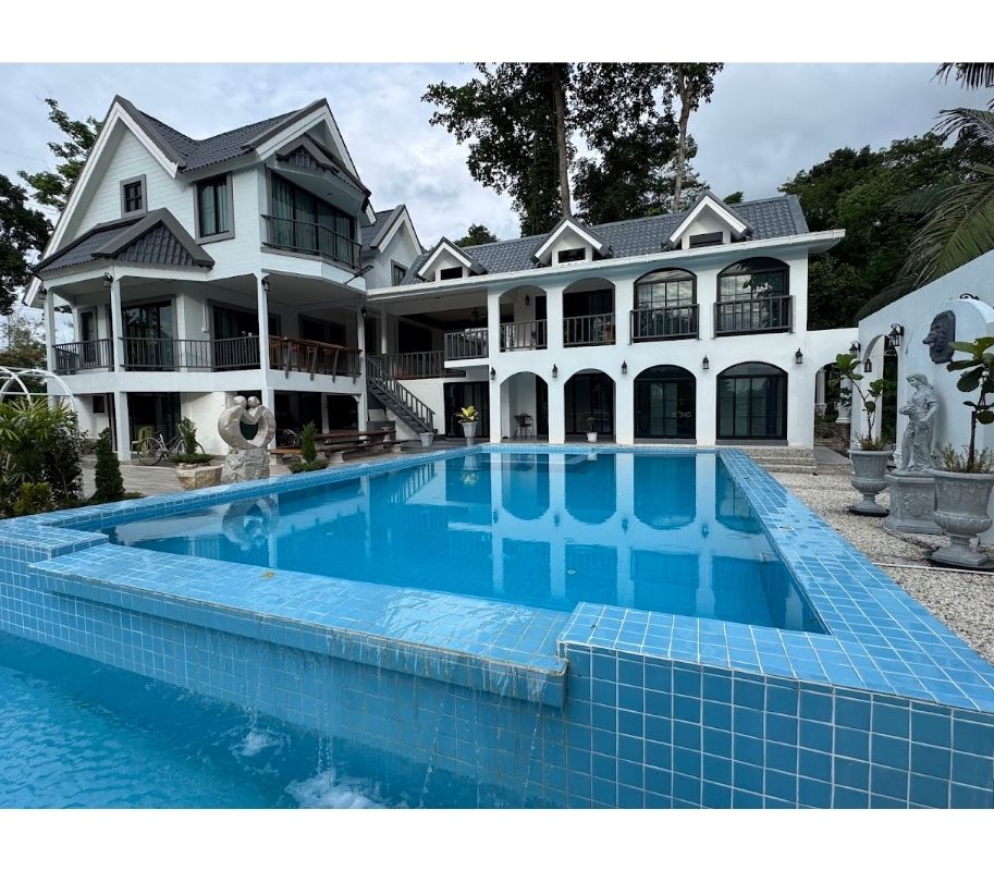 บ้านใหญ่ The Grand House Pool Villa พร้อมสระว่ายน้ำส่วนตัว